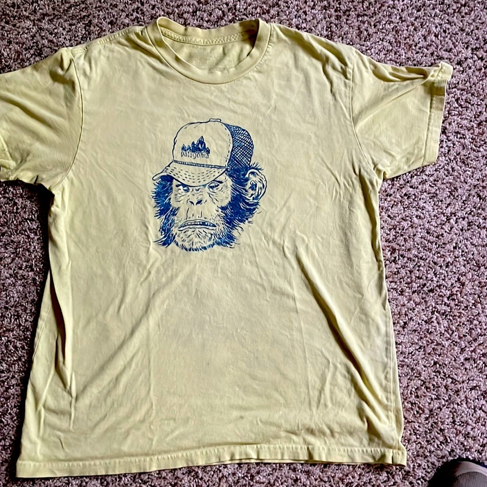 Vintage Patagonia Trucker cap Monkey Yellow t-shirt Mens slim L fits M